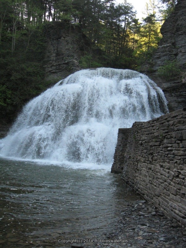 LOWER FALLS TOMPKINS COUNTY CENTRAL NY 5-06-2012_00003.JPG